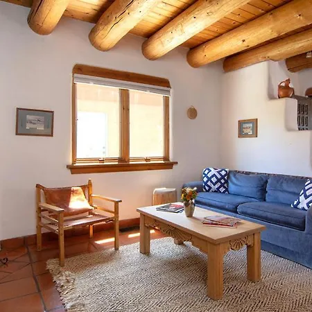 Hotel Brisas De *